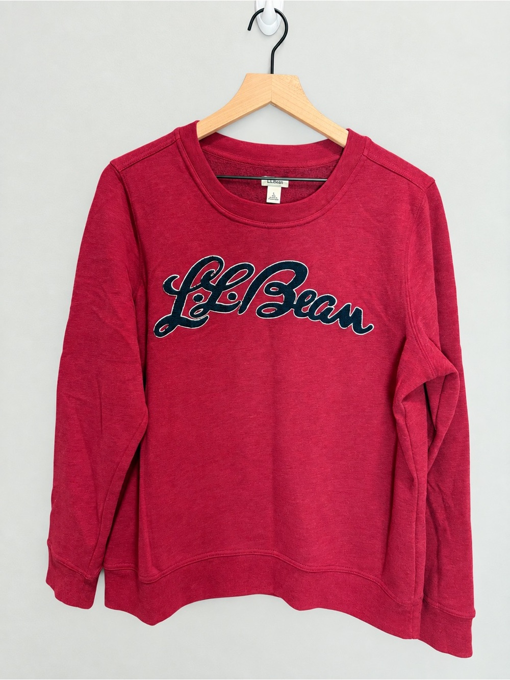 L.L.Bean Red Chenille Logo Crewneck Sweatshirt Size Large